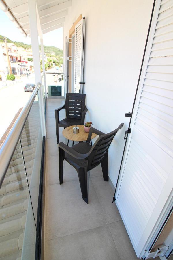 4You Luxury Apartments By Keyplanner Moraitika Exterior foto